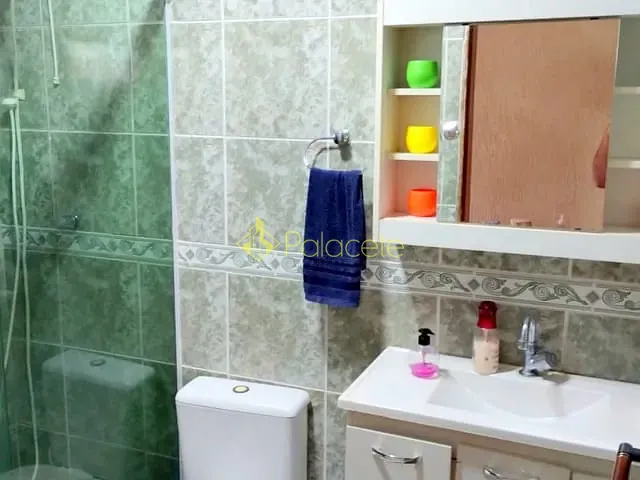 Casa com 94m² 3 quartos e 2 banheiros, à venda, no bairro Parque Santa Clara em Guaratinguetá