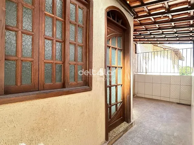 Casa com 60m² 2 quartos e 1 banheiro, para alugar, no bairro Vila Cloris em Belo Horizonte