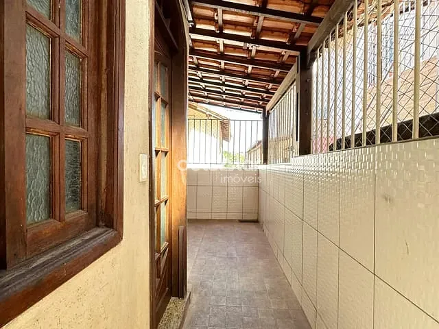 Casa com 60m² 2 quartos e 1 banheiro, para alugar, no bairro Vila Cloris em Belo Horizonte