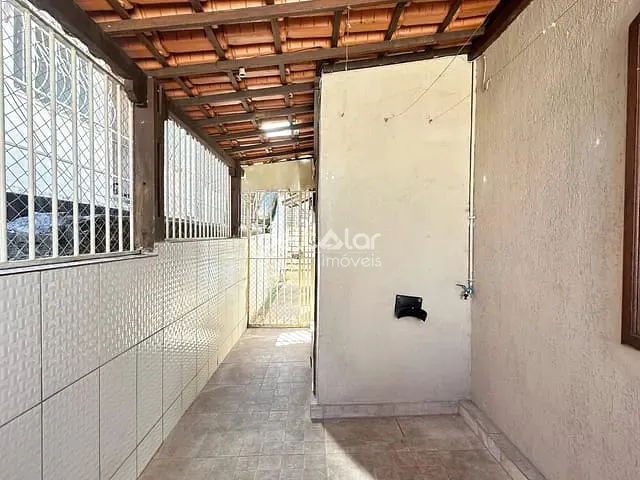 Casa com 60m² 2 quartos e 1 banheiro, para alugar, no bairro Vila Cloris em Belo Horizonte