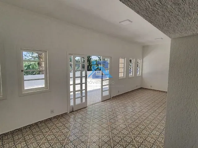 Casa com 1028m² 4 quartos e 2 banheiros, à venda ou para alugar, no bairro Terras de Savion em Itatiba