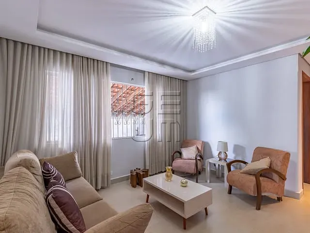 Casa com 450m² 4 quartos e 4 banheiros, à venda, no bairro Conjunto Residencial Vivendas do Arvoredo em Londrina