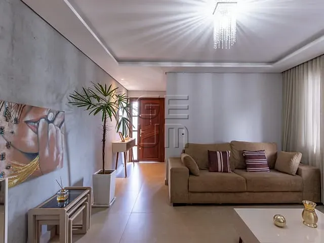 Casa com 450m² 4 quartos e 4 banheiros, à venda, no bairro Conjunto Residencial Vivendas do Arvoredo em Londrina