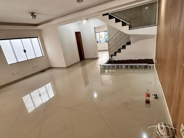 Casa com 400m² 5 quartos e 5 banheiros, à venda ou para alugar, no bairro Vila Mafra em São Paulo