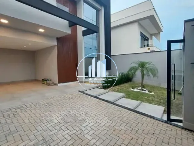 Casa com 360m² 3 quartos e 4 banheiros, à venda, no bairro Jardim Altaville em Pouso Alegre