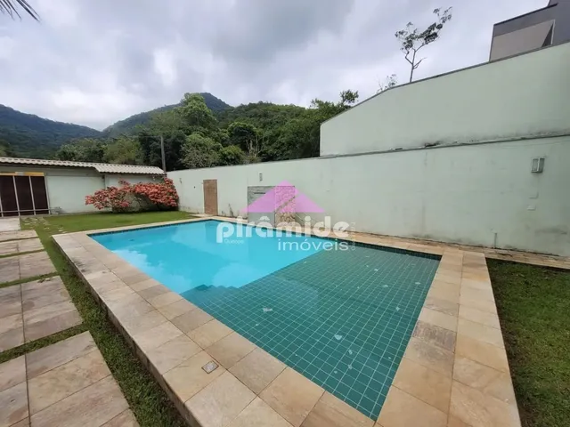 Casa com 360m² 3 quartos e 2 banheiros, à venda, no bairro Verde Mar em Caraguatatuba