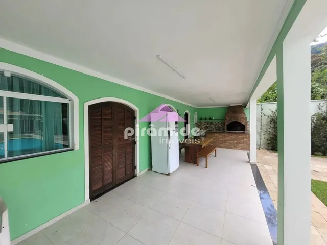 Casa com 360m² 3 quartos e 2 banheiros, à venda, no bairro Verde Mar em Caraguatatuba