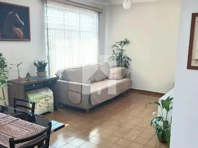 Casa com 250m² 3 quartos e 2 banheiros, à venda, no bairro Jardim Pacaembu em Jundiaí