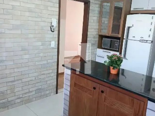 Casa com 250m² 3 quartos e 2 banheiros, à venda, no bairro Jardim Pacaembu em Jundiaí