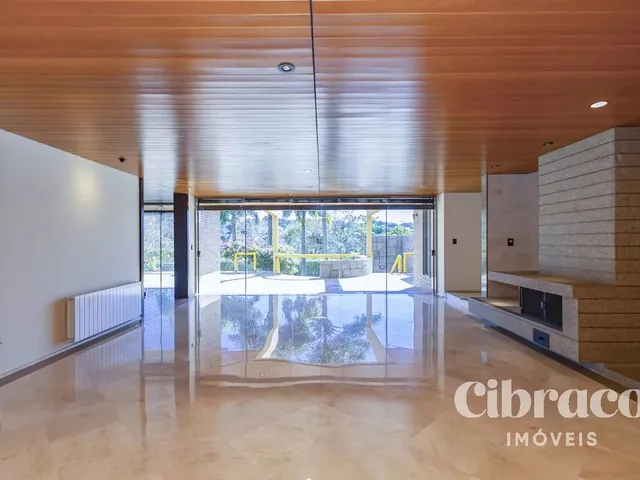 Casa 4 quartos e 9 banheiros, à venda, no bairro Vista Alegre em Curitiba
