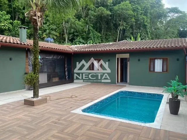 Casa com 375m² 2 quartos e 2 banheiros, à venda, no bairro Verde Mar em Caraguatatuba