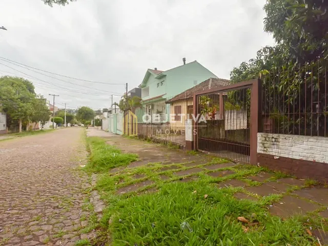 Casa com 396m² 3 quartos e 2 banheiros, à venda, no bairro Teresópolis em Porto Alegre