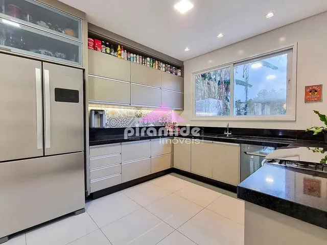 Casa com 1008m² 4 quartos e 6 banheiros, à venda ou para alugar, no bairro Condomínio Residencial Mirante do Vale em Jacareí