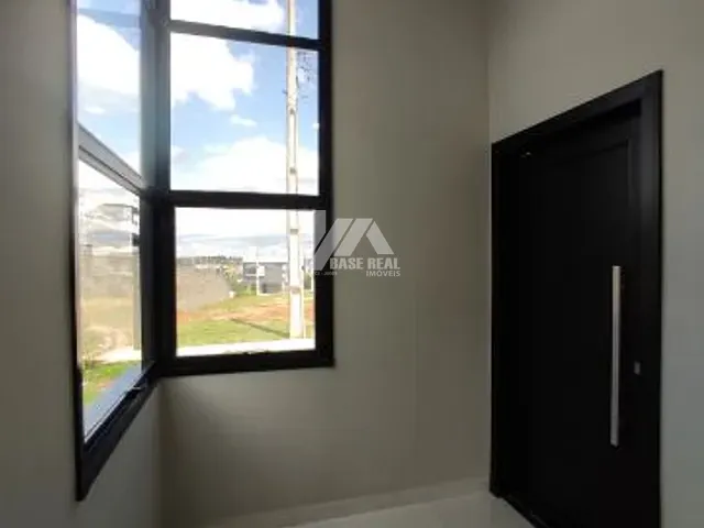 Casa com 265m² 3 quartos e 3 banheiros, à venda, no bairro Contorno em Ponta Grossa