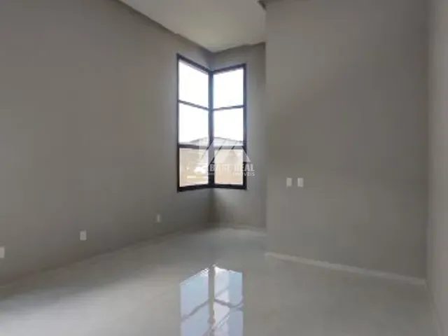 Casa com 265m² 3 quartos e 3 banheiros, à venda, no bairro Contorno em Ponta Grossa
