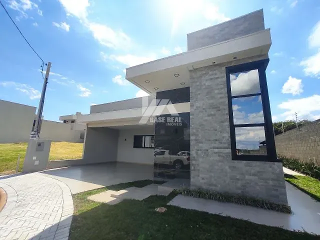 Casa com 265m² 3 quartos e 3 banheiros, à venda, no bairro Contorno em Ponta Grossa