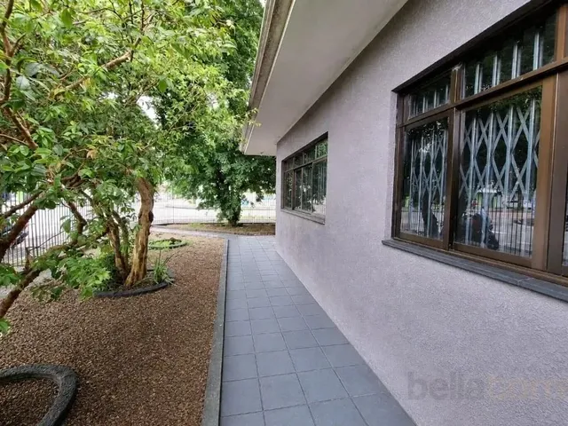 Casa com 364m² 4 quartos e 3 banheiros, à venda, no bairro Cajuru em Curitiba