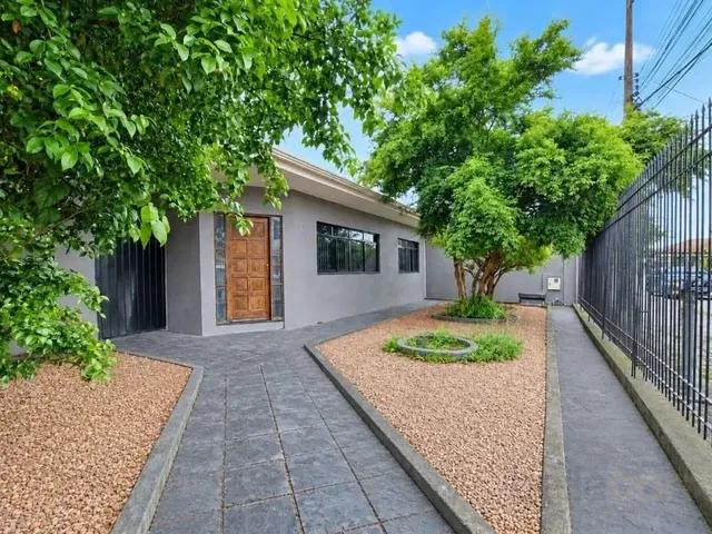 Casa com 364m² 4 quartos e 3 banheiros, à venda, no bairro Cajuru em Curitiba