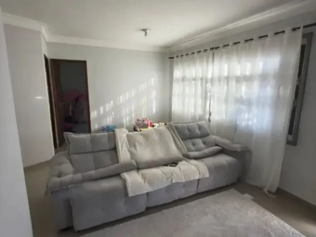 Casa com 364m² 4 quartos e 3 banheiros, à venda, no bairro Cajuru em Curitiba