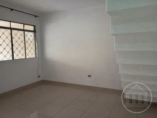 Casa com 273m² 2 quartos e 2 banheiros, à venda, no bairro Jardim Iporã em São Paulo