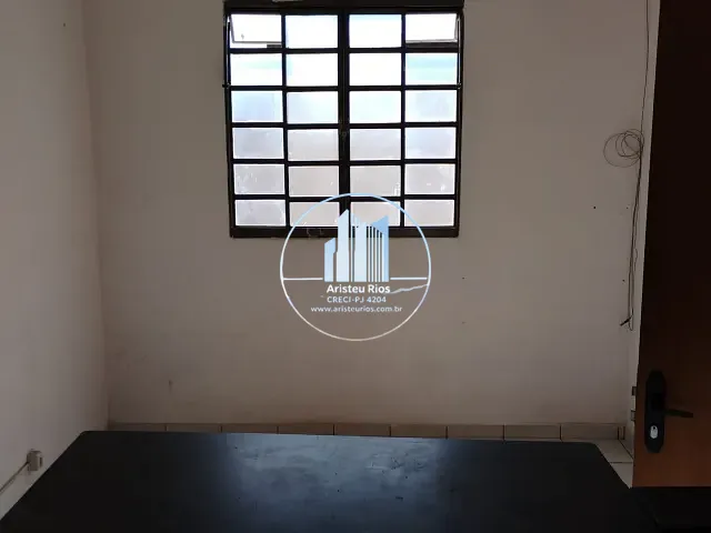 Casa com 100m² 2 quartos e 1 banheiro, para alugar, no bairro Jardim Brasil I em Pouso Alegre