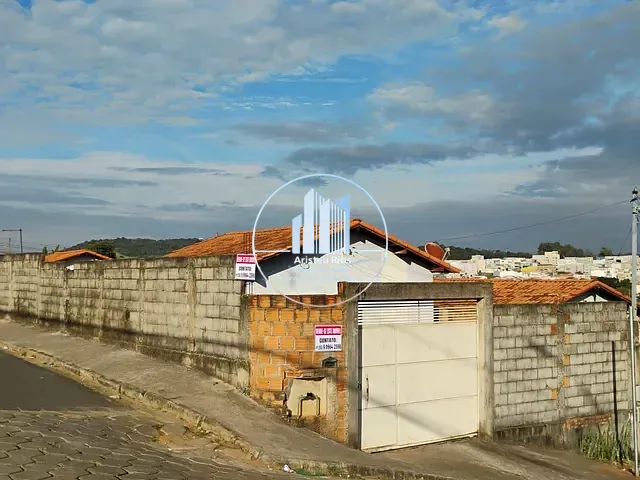 Casa com 100m² 2 quartos e 1 banheiro, para alugar, no bairro Jardim Brasil I em Pouso Alegre