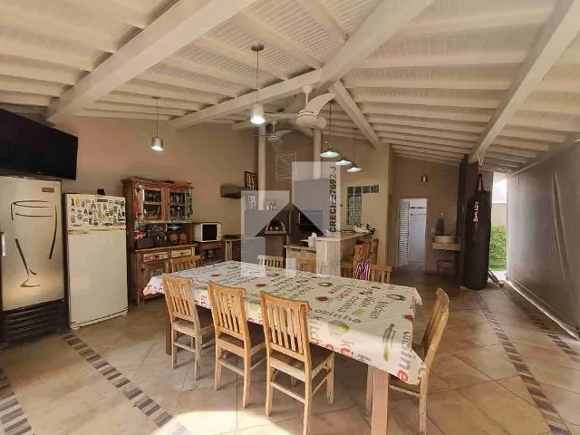 Casa com 550m² 4 quartos e 3 banheiros, à venda, no bairro Portal do Paraíso II em Jundiaí