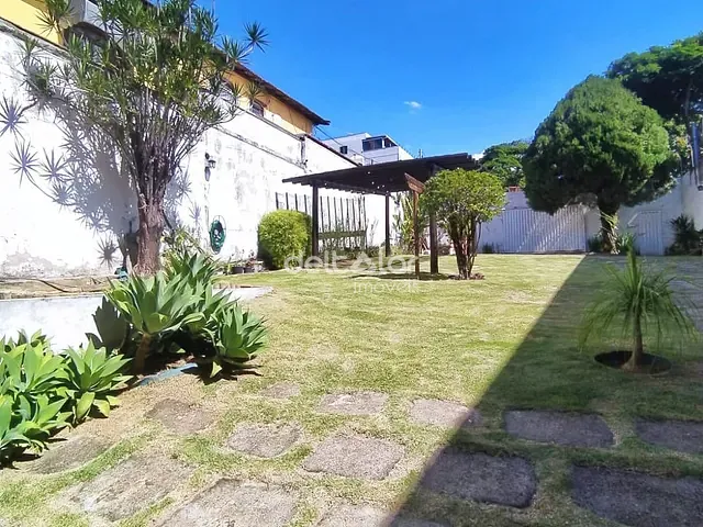 Casa com 360m² 3 quartos e 2 banheiros, à venda, no bairro Itapoã em Belo Horizonte