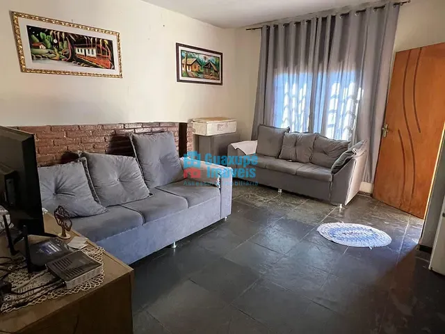 Casa com 200m² 3 quartos e 2 banheiros, à venda, no bairro Parque dos Municípios I em Guaxupé