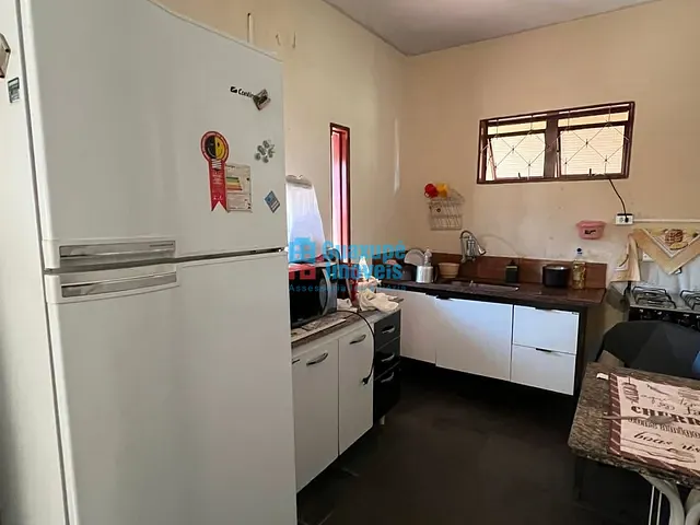 Casa com 200m² 3 quartos e 2 banheiros, à venda, no bairro Parque dos Municípios I em Guaxupé