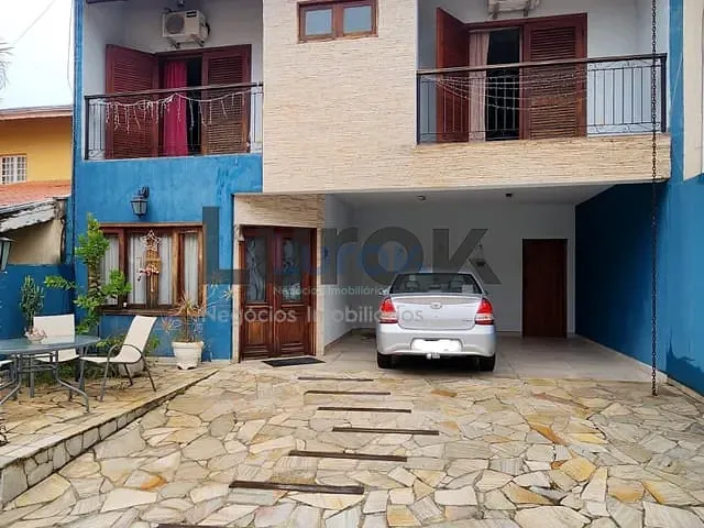 Casa com 207m² 4 quartos e 5 banheiros, à venda, no bairro Lenheiro em Valinhos