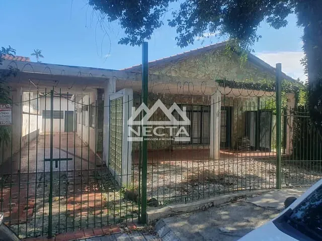 Casa com 500m² 5 quartos e 5 banheiros, à venda, no bairro Sumaré em Caraguatatuba