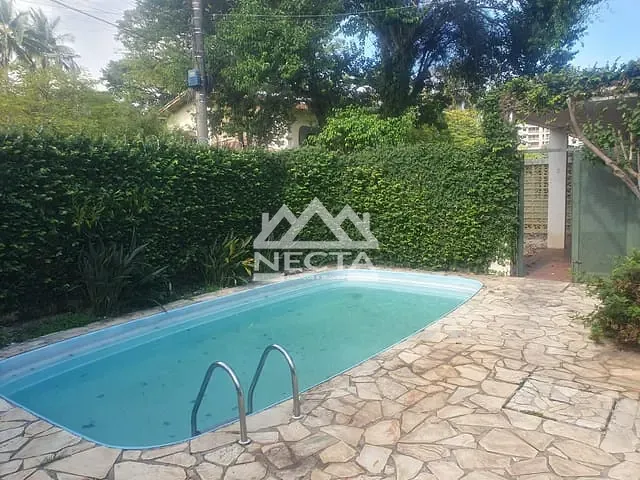 Casa com 500m² 5 quartos e 5 banheiros, à venda, no bairro Sumaré em Caraguatatuba