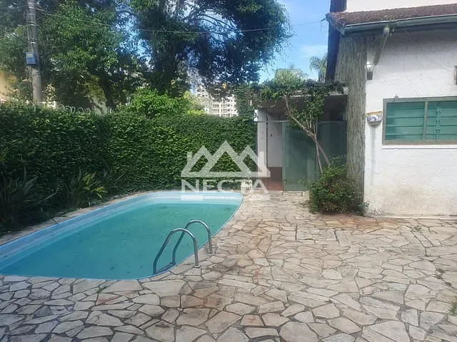 Casa com 500m² 5 quartos e 5 banheiros, à venda, no bairro Sumaré em Caraguatatuba