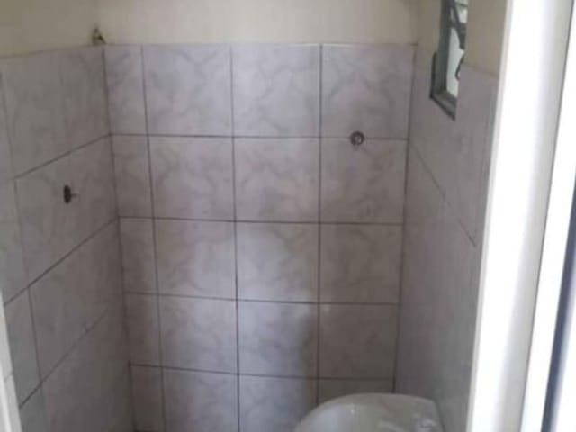 Casa com 125m² 7 quartos e 6 banheiros, à venda, no bairro Parque Miguel Mirizola em Cotia