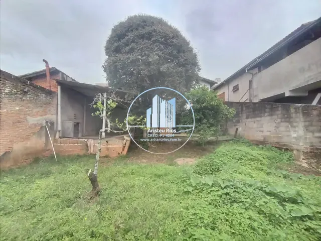 Casa com 340m², para alugar, no bairro Jardim Santa Cruz em Pouso Alegre