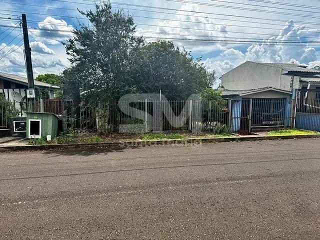Casa com 100m² 2 quartos e 1 banheiro, à venda, no bairro SAIC em Chapecó