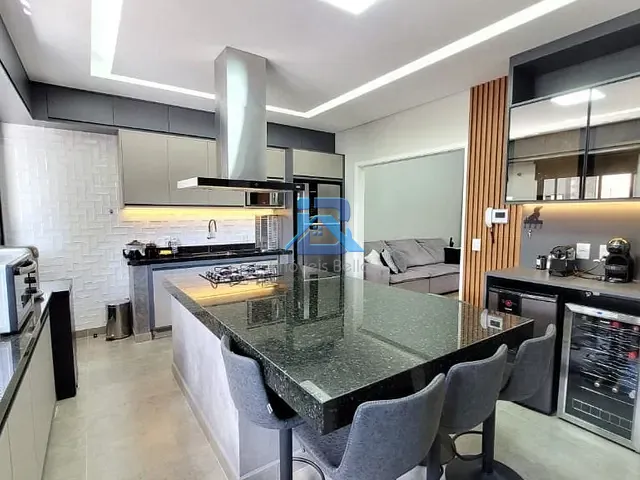 Casa com 163m² 3 quartos e 1 banheiro, à venda, no bairro Centro em Itatiba
