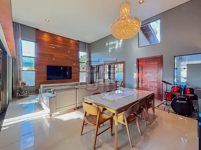 Casa com 480m² 3 quartos e 4 banheiros, à venda, no bairro Gleba Fazenda Palhano em Londrina