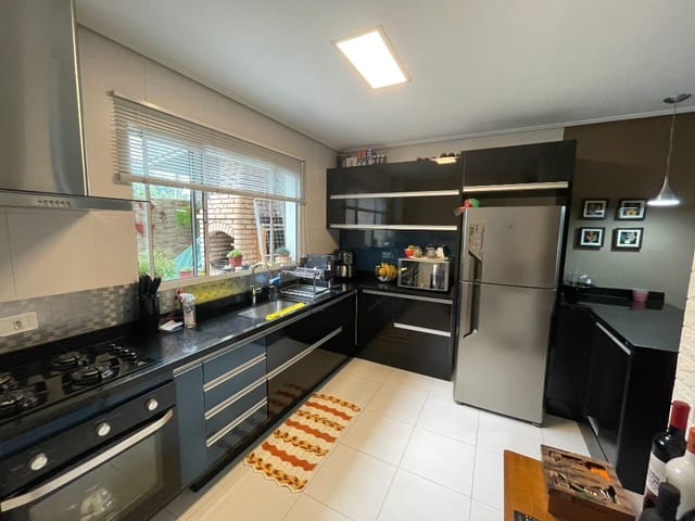 Casa com 120m² 2 quartos e 3 banheiros, à venda, no bairro Chácara Pavoeiro em Cotia
