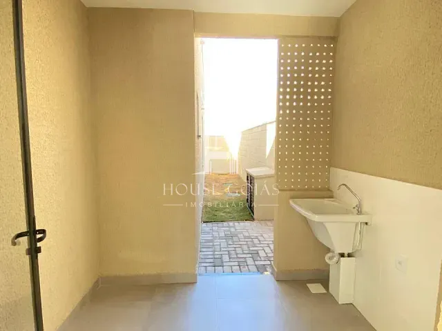 Casa com 278m² 3 quartos e 4 banheiros, à venda, no bairro Residencial Jardins Lyon em Aparecida de Goiânia