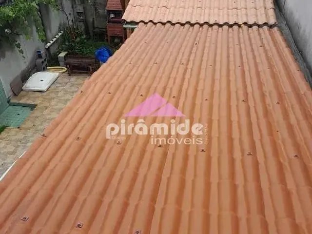 Casa com 170m² 2 quartos e 2 banheiros, à venda, no bairro Residencial Santa Paula em Jacareí