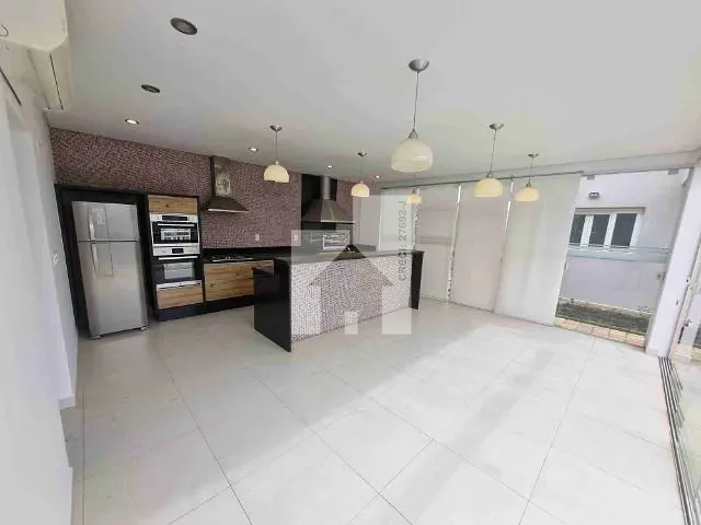 Casa com 510m² 3 quartos e 4 banheiros, à venda, no bairro Portal do Paraíso II em Jundiaí