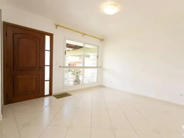 Casa com 586m² 3 quartos e 4 banheiros, à venda, no bairro São Braz em Curitiba