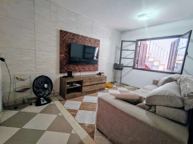 Casa com 150m² 2 quartos e 4 banheiros, à venda, no bairro Jardim da Gloria em Cotia