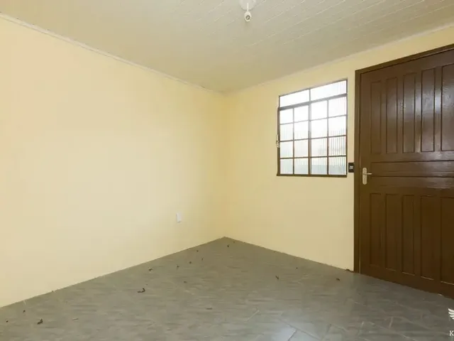 Casa 2 quartos e 1 banheiro, para alugar, no bairro Santa Felicidade em Curitiba