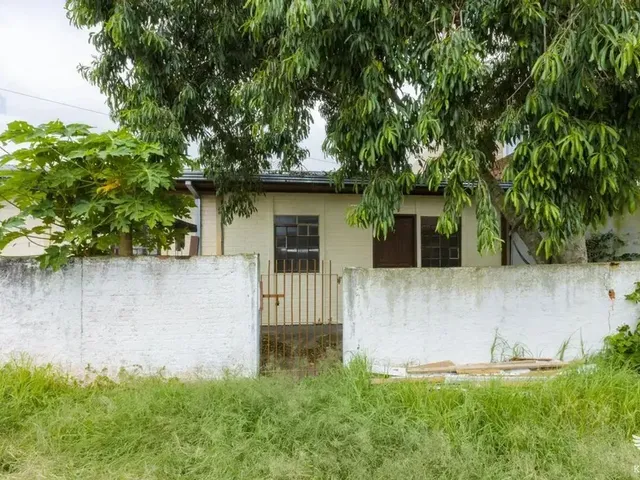 Casa 2 quartos e 1 banheiro, para alugar, no bairro Santa Felicidade em Curitiba