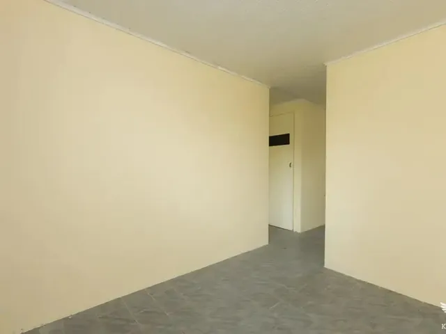 Casa 2 quartos e 1 banheiro, para alugar, no bairro Santa Felicidade em Curitiba