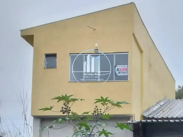 Casa 2 quartos e 1 banheiro, para alugar, no bairro São José do Pântano em Pouso Alegre