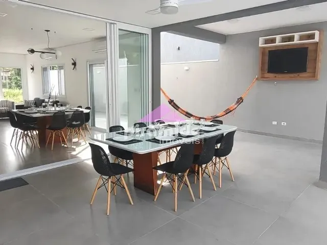 Casa com 384m² 3 quartos e 4 banheiros, à venda, no bairro Mar Verde II em Caraguatatuba
